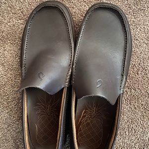 OluKai Men’ Mocs, size 10